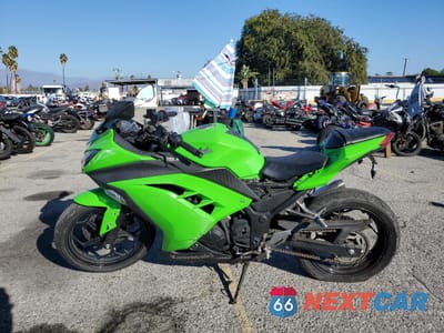 Trzecie zdjęcie samochodu z tyłu: 2015 KAWASAKI EX300 B VIN:JKAEX8B13FDA18612 - miniatura