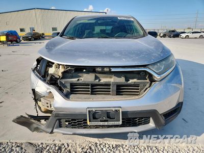 Piąte zdjęcie samochodu w środku: 2017 HONDA CR-V LX VIN:7FARW5H38HE002842 - miniatura