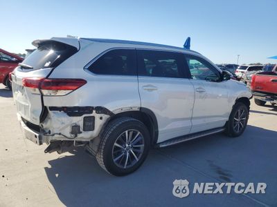 Trzecie zdjęcie samochodu z tyłu: 2018 TOYOTA HIGHLANDER SE VIN:5TDKZRFH6JS533548 - miniatura