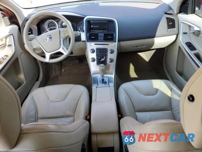 Zdjęcie 8 z 12 samochodu: 2011 VOLVO XC60 T6 VIN:YV4902DZ3B2176962 - miniatura