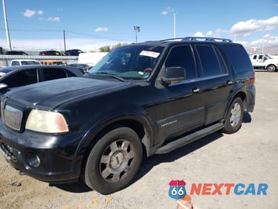 2004 LINCOLN NAVIGATOR 5LMFU28R94LJ26836 - główne zdjęcie licytacji z USA - miniatura