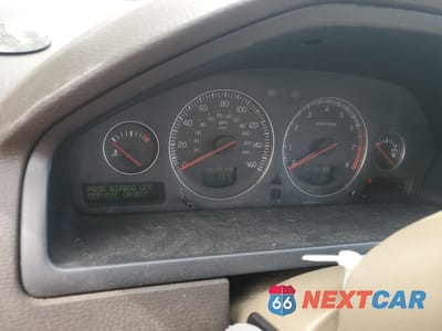 Zdjęcie 9 z 15 samochodu: 2010 VOLVO XC90 3.2 VIN:YV4982CY3A1562979 - miniatura