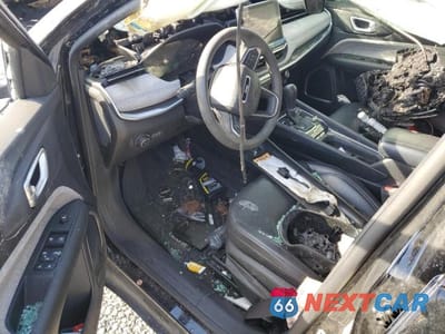 Zdjęcie 8 z 13 samochodu: 2023 JEEP COMPASS LATITUDE VIN:3C4NJDBN4PT532738 - miniatura