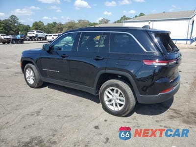 Drugie zdjęcie samochodu z przodu: 2025 JEEP GRAND CHEROKEE LAREDO VIN:1C4RJGAG6SC322622 - miniatura