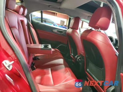 Zdjęcie 10 z 13 samochodu: 2020 ALFA ROMEO GIULIA TI VIN:ZARFANBN7L7631987 - miniatura