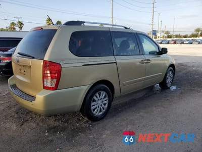 Trzecie zdjęcie samochodu z tyłu: 2011 KIA SEDONA LX VIN:KNDMG4C78B6414012 - miniatura