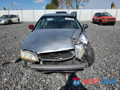 Piąte zdjęcie samochodu w środku: 2000 HONDA ACCORD LX VIN:1HGCG1644YA021790 - miniatura
