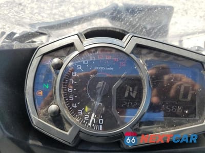 Zdjęcie 7 z 9 samochodu: 2018 KAWASAKI EX400 VIN:JKAEXKG13JDA04711 - miniatura