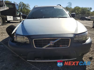 Piąte zdjęcie samochodu w środku: 2001 VOLVO V70 XC VIN:YV1SZ58D411033768 - miniatura