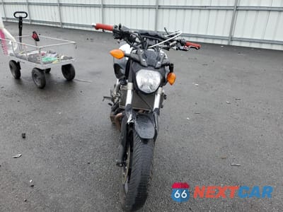 Drugie zdjęcie samochodu z przodu: 2015 YAMAHA FZ07 VIN:JYARM06E6FA004471 - miniatura