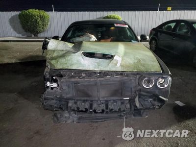 Piąte zdjęcie samochodu w środku: 2019 DODGE CHALLENGER VIN:2C3CDZBT9KH659615 - miniatura