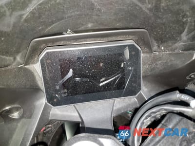 Zdjęcie 7 z 8 samochodu: 2025 SUZUKI GSX800 F VIN:JS1EM13BXS7100334 - miniatura
