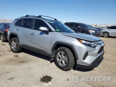 Czwarte zdjęcie samochodu z boku: 2025 TOYOTA RAV4 XLE VIN:2T3W1RFVXSW412696 - miniatura