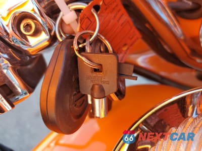 Zdjęcie 8 z 11 samochodu: 2009 HARLEY-DAVIDSON FLHTCU VIN:1HD1FC4199Y610788 - miniatura