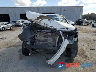 Piąte zdjęcie samochodu w środku: 2011 KIA SORENTO LX VIN:5XYKT3A14BG084622 - miniatura
