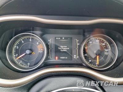 Zdjęcie 9 z 13 samochodu: 2016 JEEP CHEROKEE LATITUDE VIN:1C4PJLCB3GW116200 - miniatura