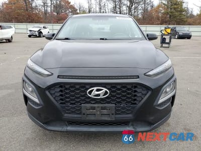 Piąte zdjęcie samochodu w środku: 2018 HYUNDAI KONA SE VIN:KM8K1CAA3JU179431 - miniatura