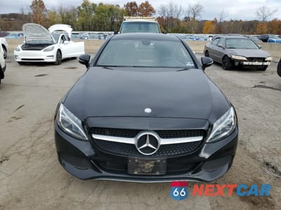 Piąte zdjęcie samochodu w środku: 2017 MERCEDES-BENZ C 300 4MATIC VIN:WDDWJ4KB4HF475047 - miniatura