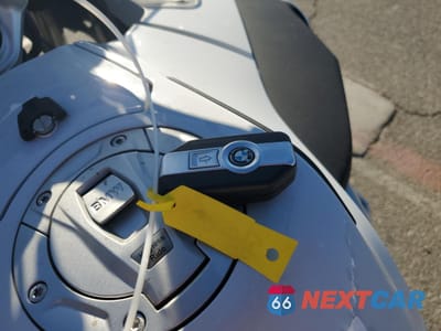 Zdjęcie 8 z 9 samochodu: 2016 BMW R1200 GS ADVENTURE VIN:WB10A1208GZ664744 - miniatura