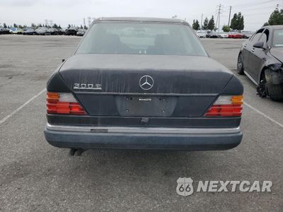 Zdjęcie 6 z 12 samochodu: 1993 MERCEDES-BENZ 300 E VIN:WDBEA32E5PB994476 - miniatura
