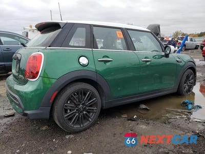 Trzecie zdjęcie samochodu z tyłu: 2023 MINI COOPER S VIN:WMW53DK08P2T10216 - miniatura