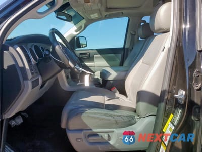 Zdjęcie 7 z 13 samochodu: 2015 TOYOTA SEQUOIA SR5 VIN:5TDZY5G13FS059867 - miniatura
