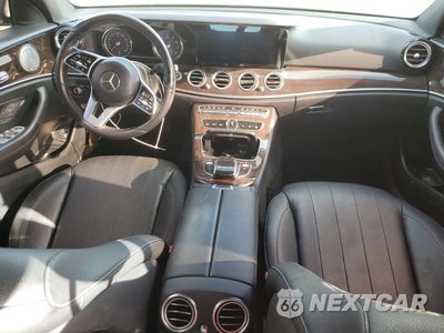 Zdjęcie 8 z 12 samochodu: 2019 MERCEDES-BENZ E 300 VIN:WDDZF4JB4KA516457 - miniatura