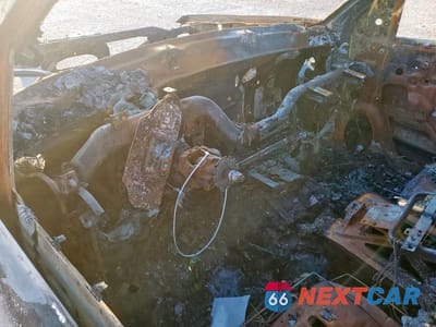 Zdjęcie 8 z 11 samochodu: 2016 CHEVROLET SILVERADO K1500 LT VIN:3GCUKREC1GG141085 - miniatura