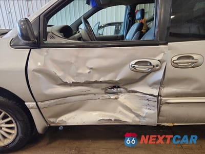 Zdjęcie 7 z 13 samochodu: 2000 CHRYSLER TOWN & COUNTRY LX VIN:1C4GP44G9YB794635 - miniatura