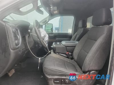 Zdjęcie 7 z 12 samochodu: 2022 CHEV SILVERADO K3500 LT VIN:1GC3YTE76NF104302 - miniatura