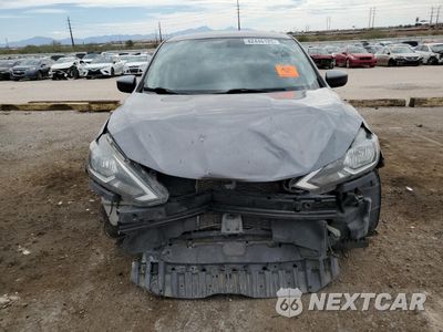 Piąte zdjęcie samochodu w środku: 2017 NISSAN SENTRA S VIN:3N1AB7AP4HL719742 - miniatura