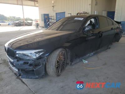 Główne zdjęcie samochodu: 2019 BMW M550XI VIN:WBAJB9C50KB464629 - miniatura