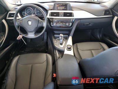 Zdjęcie 8 z 11 samochodu: 2017 BMW 320 I VIN:WBA8E1G52HNU12959 - miniatura