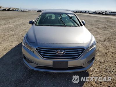 Piąte zdjęcie samochodu w środku: 2017 HYUNDAI SONATA SE VIN:5NPE24AF7HH464976 - miniatura