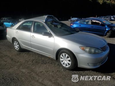 Czwarte zdjęcie samochodu z boku: 2005 TOYOTA CAMRY LE VIN:4T1BE32K45U962727 - miniatura