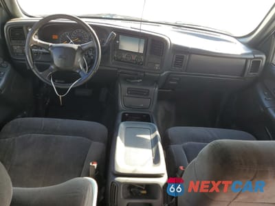 Zdjęcie 8 z 14 samochodu: 2000 CHEVROLET SILVERADO K1500 VIN:1GCEK19T2YE260806 - miniatura