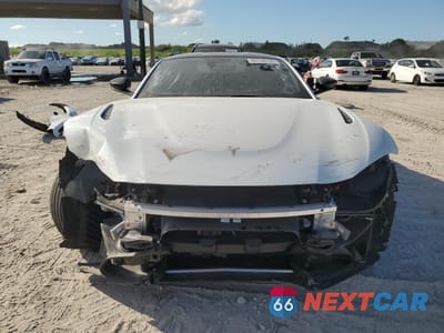 Piąte zdjęcie samochodu w środku: 2021 ASTON MARTIN VANTAGE VIN:SCFSMGAW4MGN05546 - miniatura