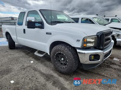 Czwarte zdjęcie samochodu z boku: 2001 FORD F250 SUPER DUTY VIN:1FTNX20L41ED25195 - miniatura