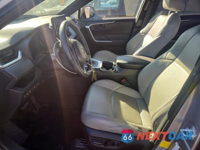 Zdjęcie 7 z 12 samochodu: 2021 TOYOTA RAV4 PRIME SE VIN:JTMAB3FV4MD072935 - miniatura