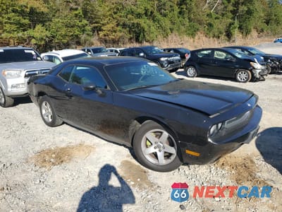 Czwarte zdjęcie samochodu z boku: 2010 DODGE CHALLENGER SE VIN:2B3CJ4DV5AH320713 - miniatura