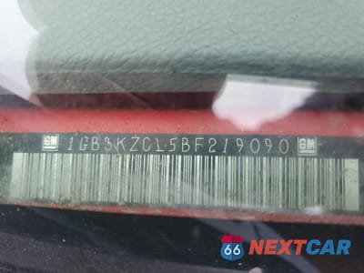 Zdjęcie 12 z 13 samochodu: 2011 CHEVROLET SILVERADO K3500 VIN:1GB3KZCL5BF219090 - miniatura