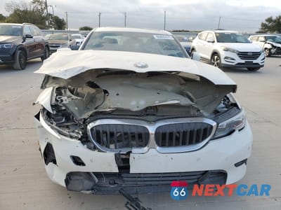 Piąte zdjęcie samochodu w środku: 2021 BMW 330XI VIN:3MW5R7J02M8B71439 - miniatura