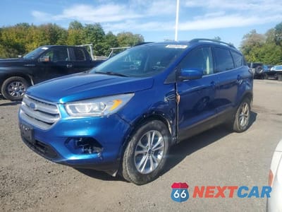 2017 FORD ESCAPE SE 1FMCU9GD2HUD50101 - główne zdjęcie licytacji z USA - miniatura