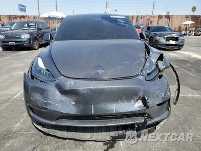 Piąte zdjęcie samochodu w środku: 2023 TESLA MODEL Y VIN:7SAYGDED8PF971831 - miniatura