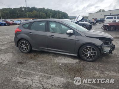 Czwarte zdjęcie samochodu z boku: 2015 FORD FOCUS SE VIN:1FADP3K29FL386783 - miniatura