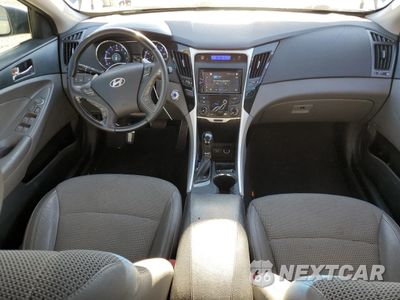 Zdjęcie 8 z 14 samochodu: 2012 HYUNDAI SONATA SE VIN:5NPEC4AC9CH364356 - miniatura