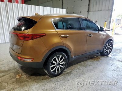 Trzecie zdjęcie samochodu z tyłu: 2018 KIA SPORTAGE EX VIN:KNDPN3AC2J7490587 - miniatura