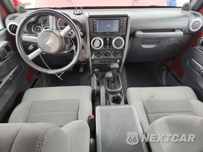 Zdjęcie 8 z 15 samochodu: 2008 JEEP WRANGLER UNLIMITED SAHARA VIN:1J8GA59198L538378 - miniatura