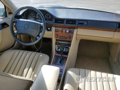 Zdjęcie 8 z 12 samochodu: 1990 MERCEDES-BENZ 300 E 2.6 VIN:WDBEA26D2LB221888 - miniatura