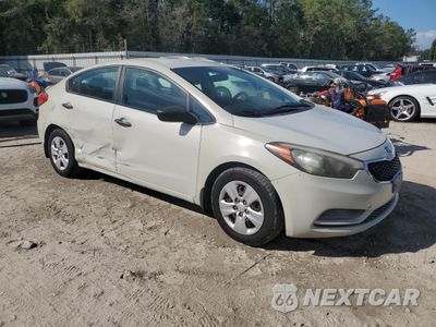 Czwarte zdjęcie samochodu z boku: 2015 KIA FORTE LX VIN:KNAFK4A61F5284567 - miniatura